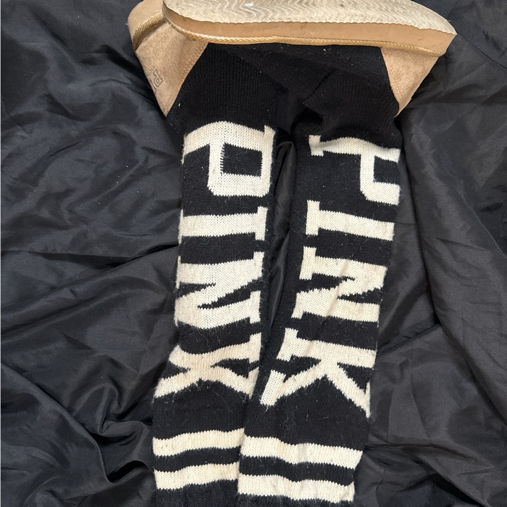 PINK Victoria's Secret Black and Cream Casual Socks size small